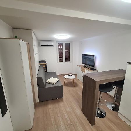 Apartma Sasko Apartment Izola Ngoại thất bức ảnh